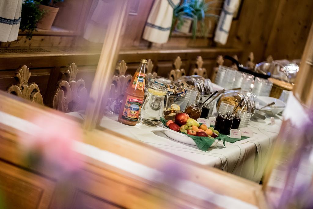 Hotel-Gasthof Adler Линдау Номер фото